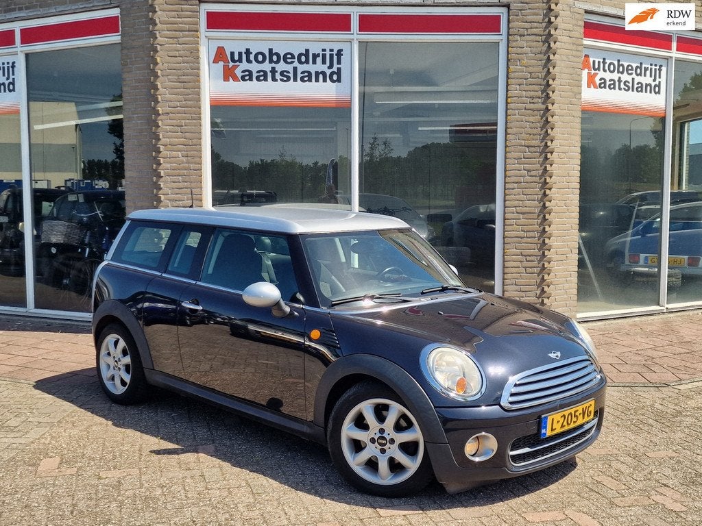 Mini Clubman 1.6 Cooper D - Leer - Automaat - Airco -, Auto's, Mini, Gebruikt, 4 cilinders, 4 stoelen, Leder en Stof