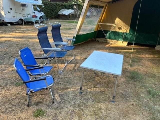Campingtafel met 4 stoelen van Dukdalf, Ophalen, Gebruikt