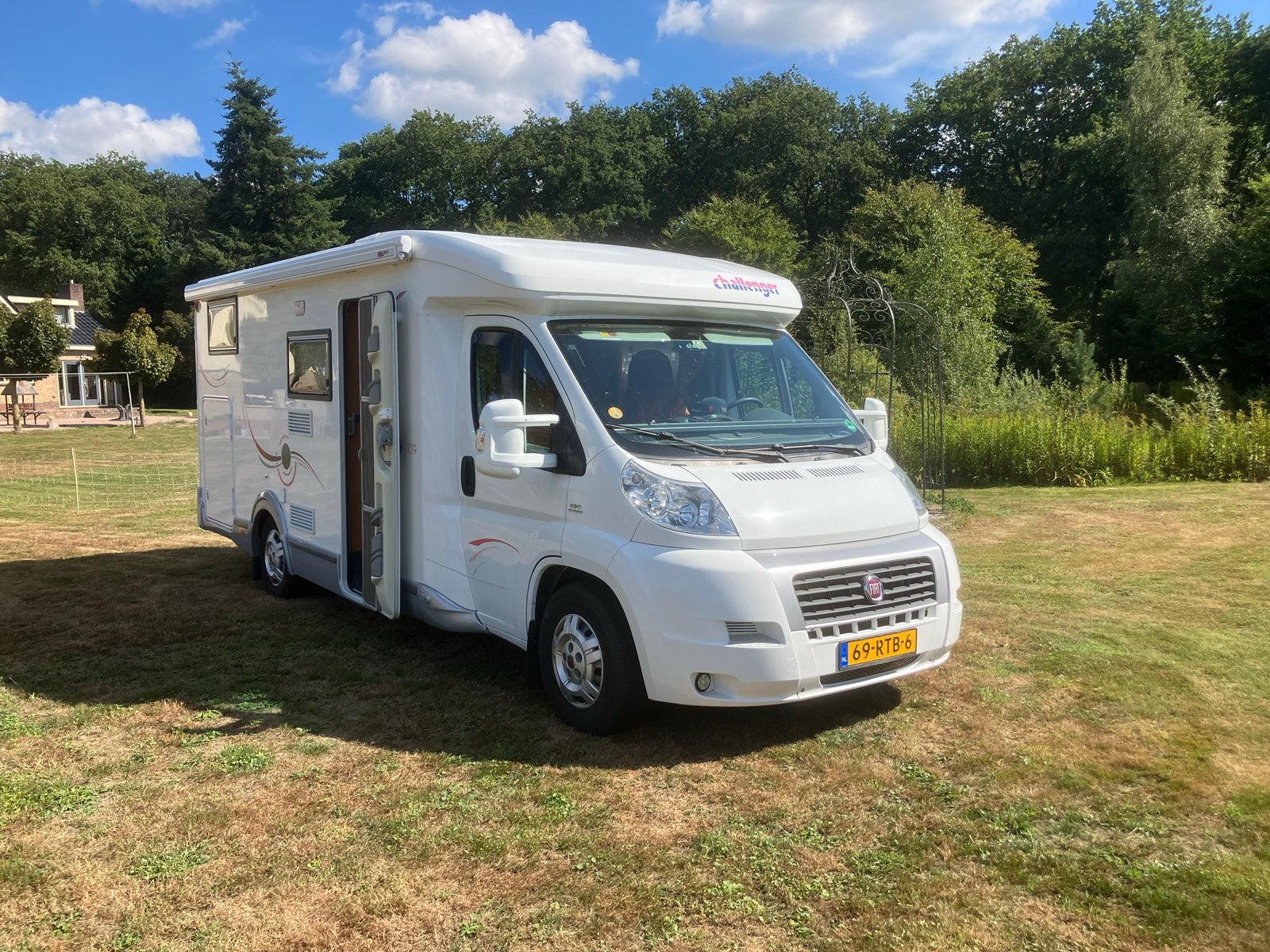 Caravans And Camping Zeer