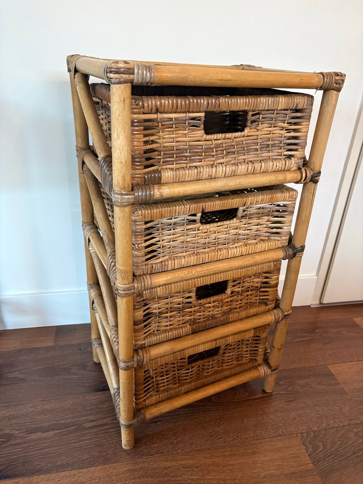 Rotan ladekastje met 4 mandjes - stevig en handig, Ophalen, Overige materialen, Minder dan 50 cm, Gebruikt