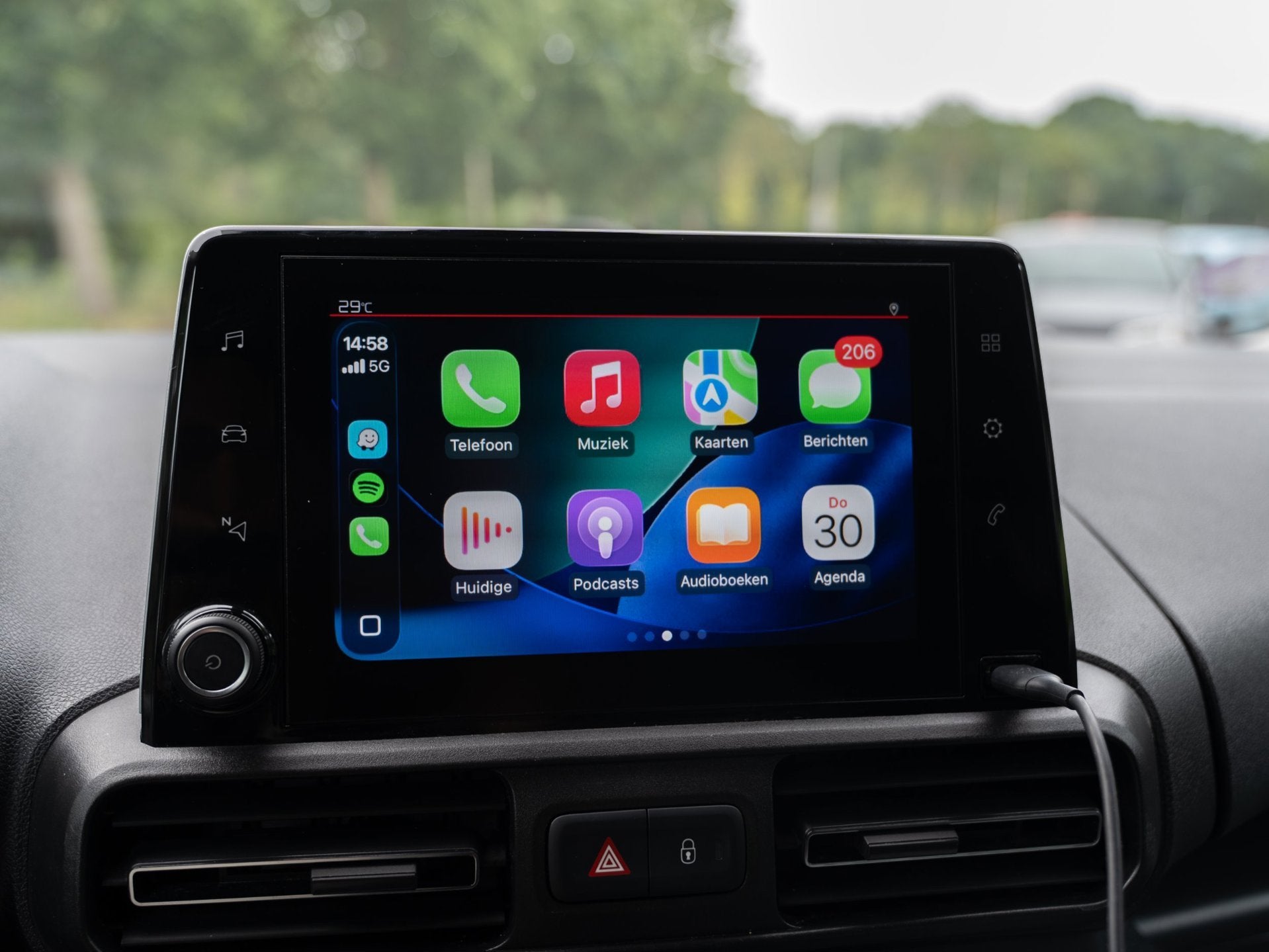 Citroen Berlingo XL 1.2 Shine - APPLE CARPLAY - CRUISE / CLI, Voorwielaandrijving, Stof, Gebruikt, 1199 cc