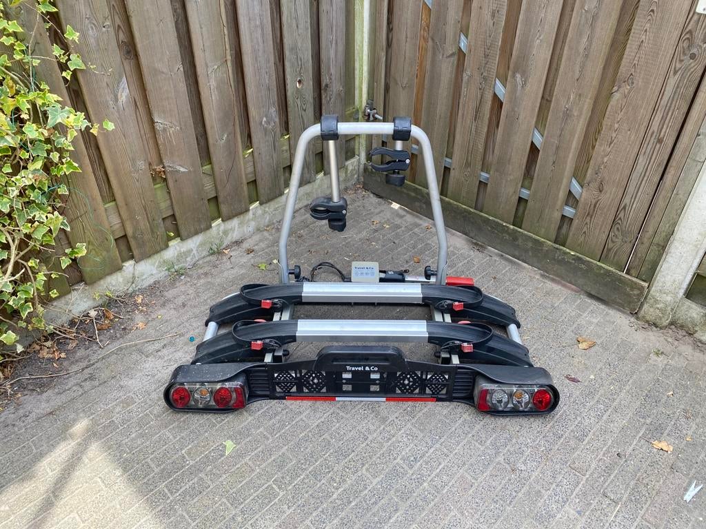 ANWB Travel&Co kantelbare e-bike fietsendrager, Auto diversen, Fietsendragers, Gebruikt, Trekhaakdrager, 2 fietsen, Brede banden