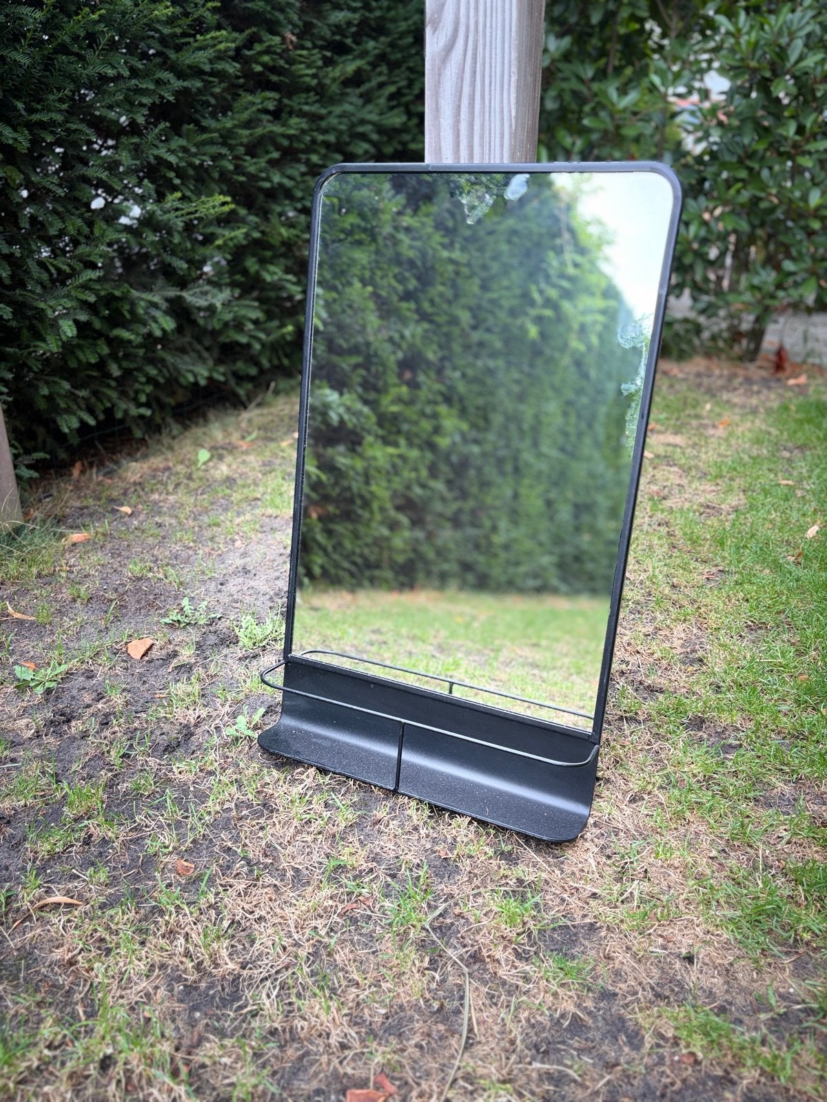 Stijlvolle zwarte spiegel met plankje, Ophalen, Minder dan 50 cm, Gebruikt, 100 tot 150 cm