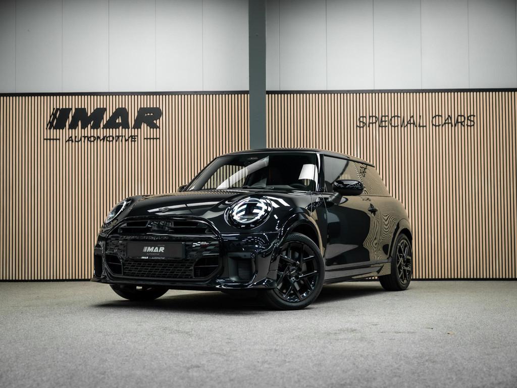 MINI Cooper C John Cooper Works M | Head-up | JCW | Stuurver, Gebruikt, 156 pk, 4 stoelen, Leder en Stof