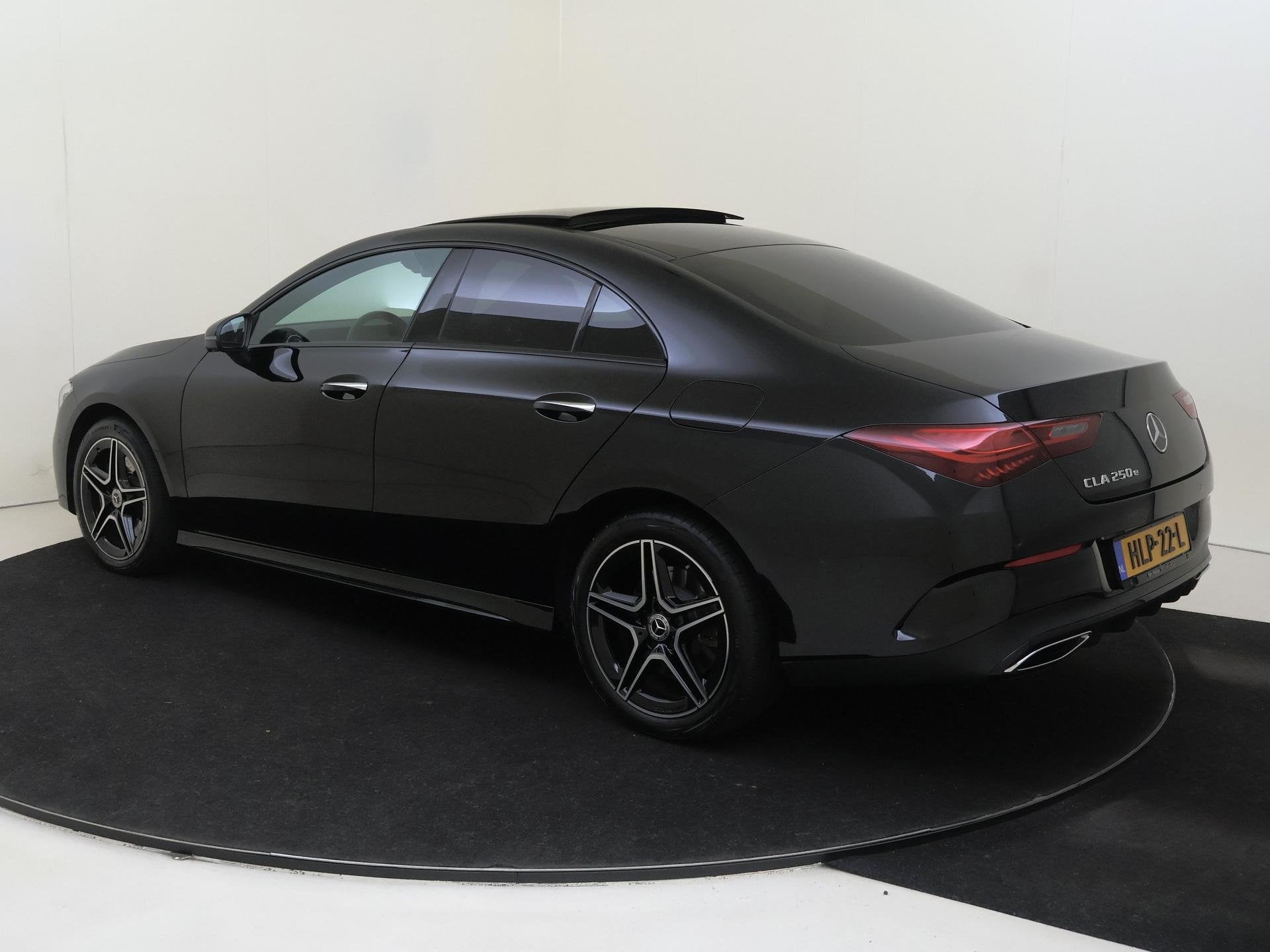 Mercedes-Benz CLA-klasse 250 e AMG Line / Panoramadak/ Night, Auto's, Gebruikt, Euro 6, 4 cilinders, 16 kWh