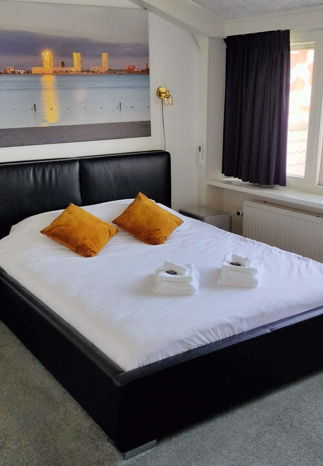 Tweepersoonsbed met lattenbodems (exclusief matras), Ophalen, Gebruikt, Zwart, Tweepersoons