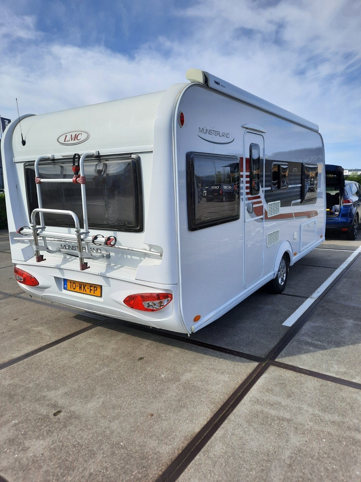 LMC 470 E Musica uit 2013 met Thule luifel., Rondzit, Particulier, Tot en met 4, 1000 - 1250 kg