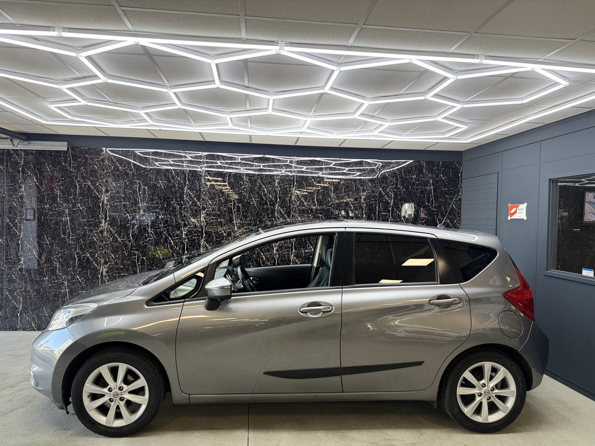 Nissan Note 1.2 DIG-S Connect Edition met pano (bj 2015), Euro 5, Gebruikt, Zwart, 1045 kg