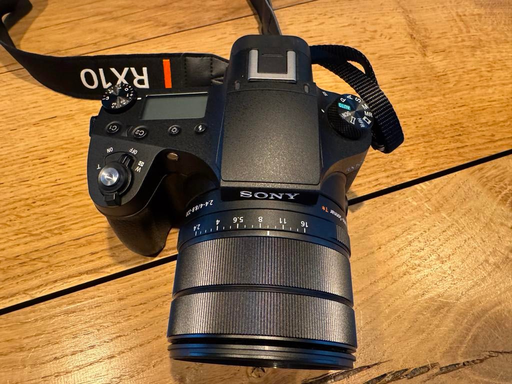Sony RX10 III met ZEISS Lens, Ophalen, Compact, Zo goed als nieuw, Sony