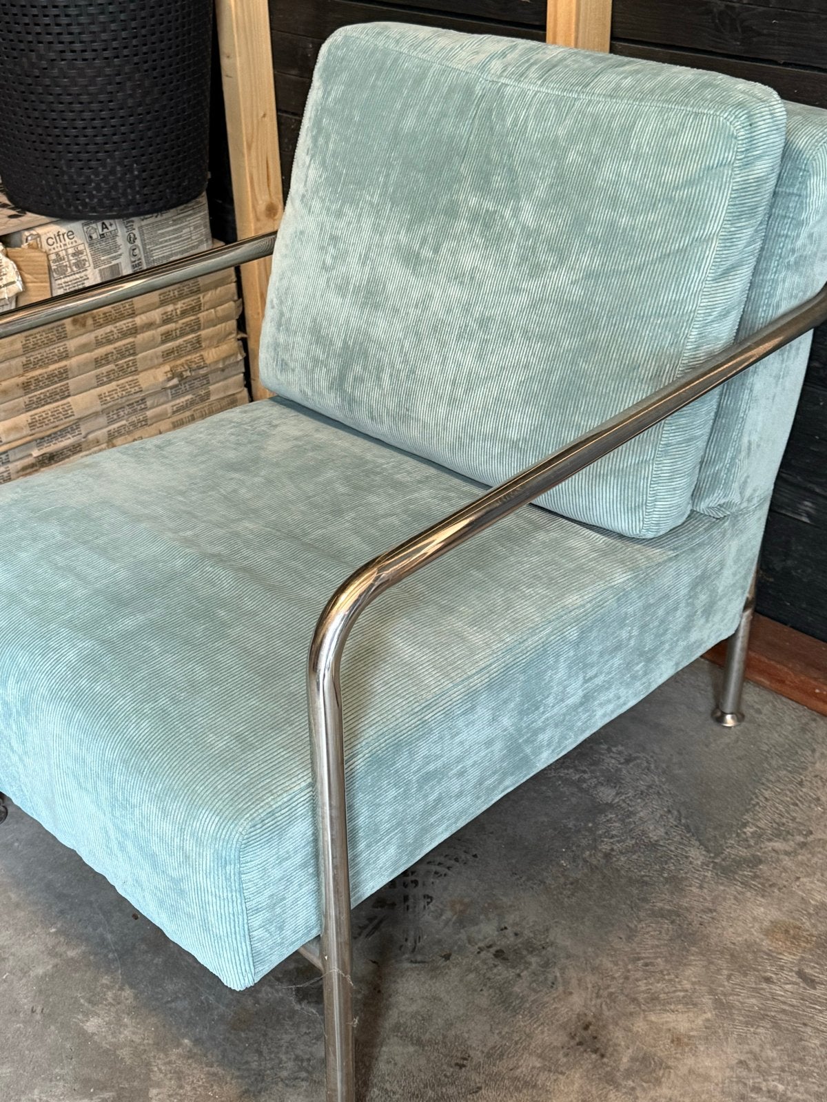 Comfortabele fauteuil met ribstof en metalen frame, Ophalen, Gebruikt, Overige kleuren, Metaal