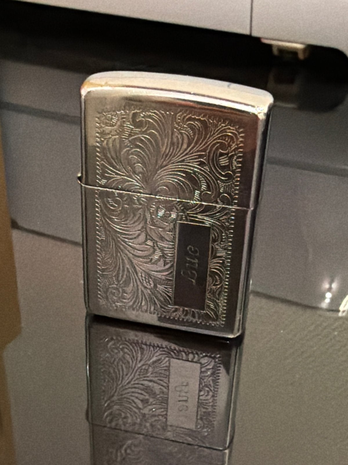Ik ben op zoek naar Luc. Zippo aansteker te koop, Verzamelen, Ophalen of Verzenden, Gebruikt, Aansteker