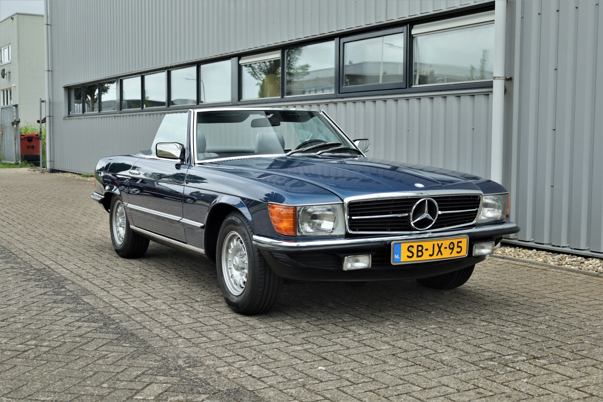 Mercedes-Benz SL-Klasse 280 SL roadster 76940km (bj 1985), Auto's, Oldtimers, Automaat, Achterwielaandrijving, Cabriolet, Blauw