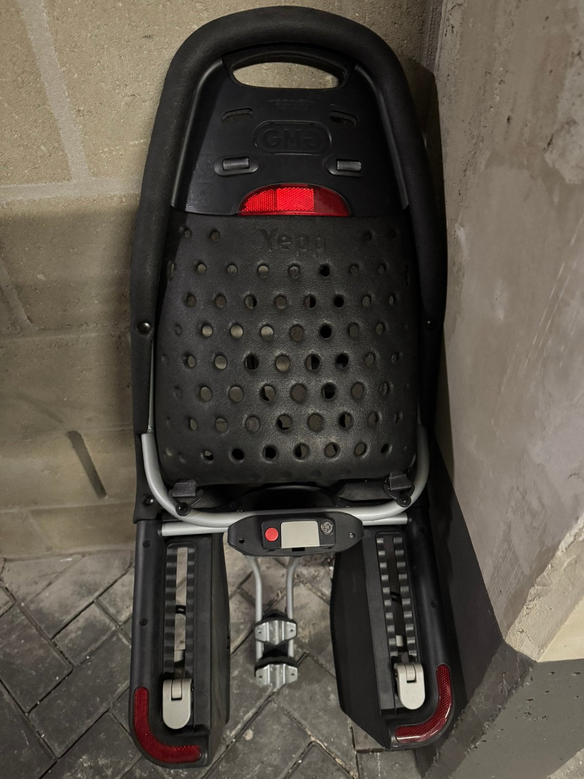 Yepp GMG Achterzitje - Zwart, Ophalen, Achterzitje, 9 t/m 36 kg, Gebruikt
