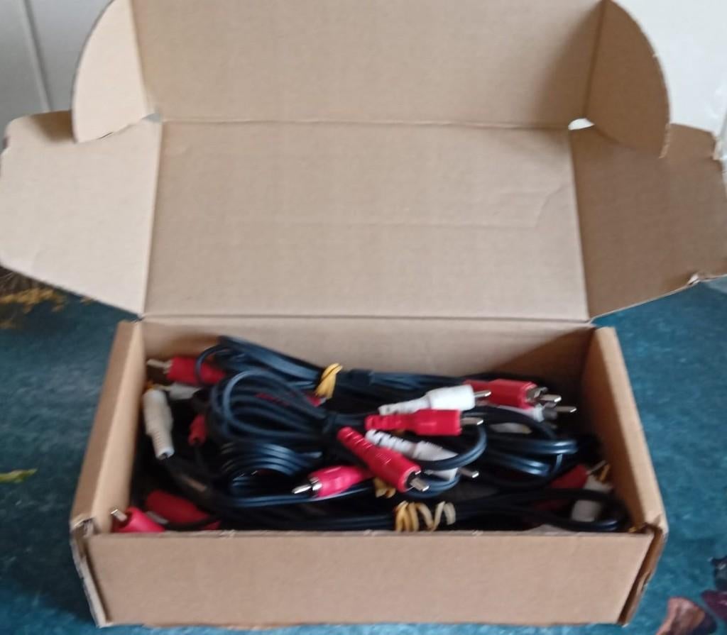 Interlink kabeltjes in doosje 9 stuks., Ophalen of Verzenden, Zo goed als nieuw, Minder dan 2 meter, Interlink-kabel