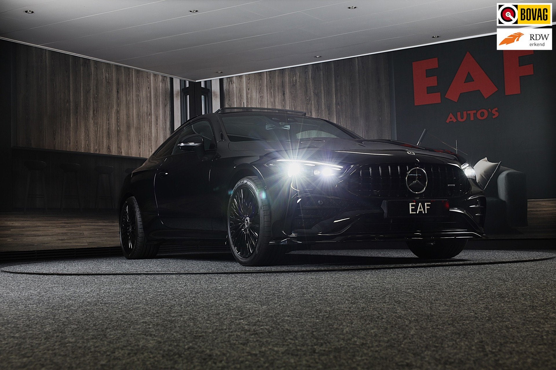 Mercedes-Benz CLE Coupé 300 e AMG 53 Look / Head Up / Burme, Auto's, Automaat, Dealer onderhouden, Gebruikt, 4 cilinders