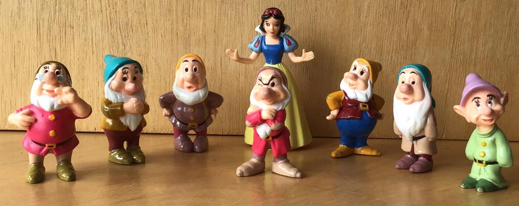 Complete set Sneeuwwitje en de 7 dwergen van Mattel (1993), Verzamelen, Ophalen of Verzenden, Sneeuwwitje of Doornroosje, Gebruikt