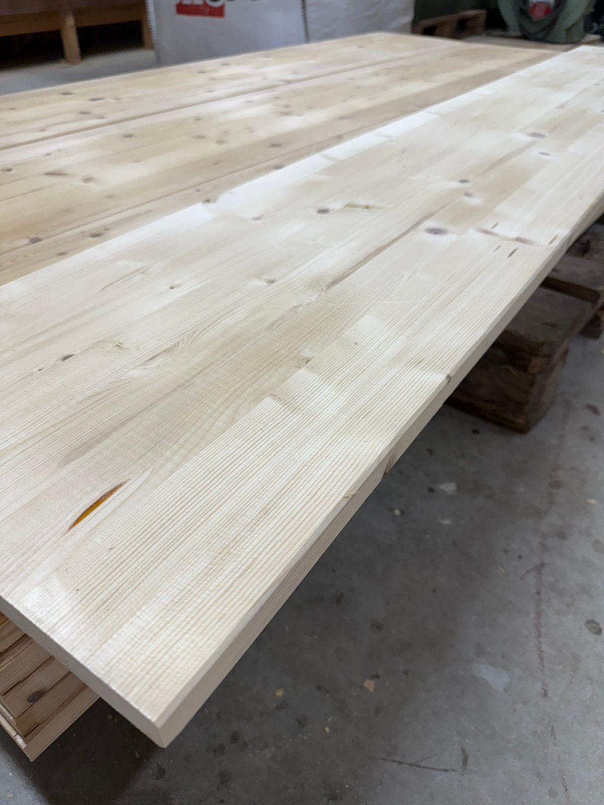 Geschaafde vuren planken 205L/34B/2,4D., Ophalen, Zo goed als nieuw, Laminaat