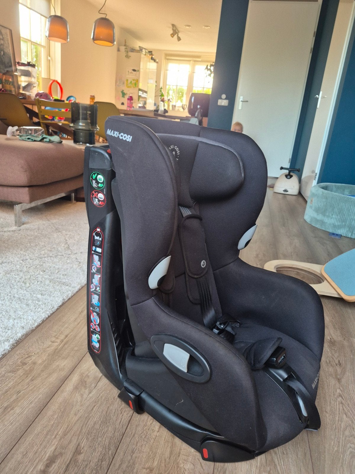 Maxi-Cosi Axiss autostoel - Draaibaar en in zeer goede staat, Ophalen, Verstelbare rugleuning, 9 t/m 18 kg, Maxi-Cosi