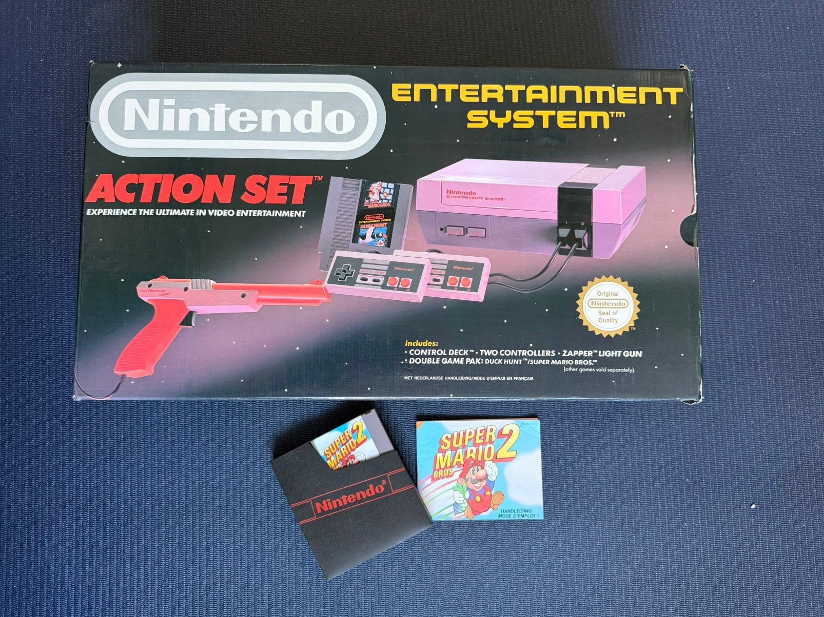NES Action Set Nintendo + Super Mario Bros 2, Spelcomputers en Games, Ophalen of Verzenden, Zo goed als nieuw, Met 2 controllers