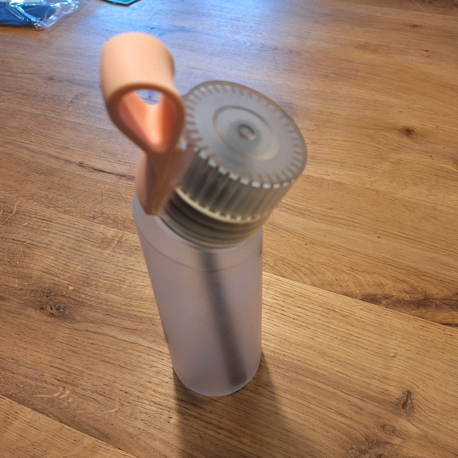Airup Air Up, transparant met roze band,izgst, Sport en Fitness, Bidons, Ophalen of Verzenden, Zo goed als nieuw