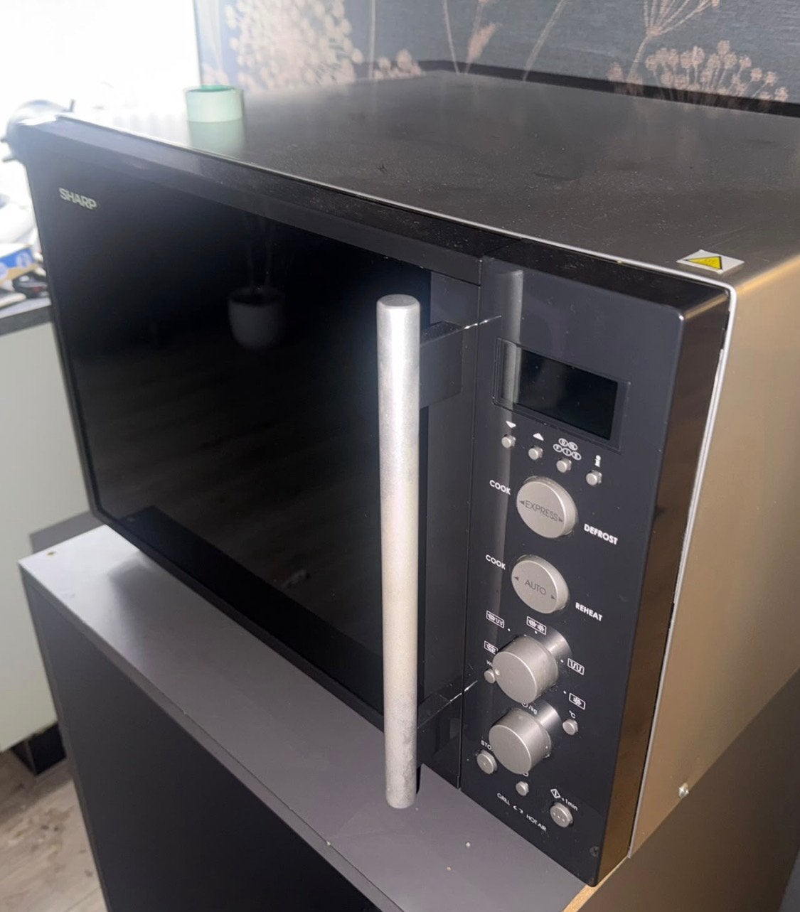 Sharps R-931BKW combi magnetron !!!, Ophalen, Zo goed als nieuw, Grill