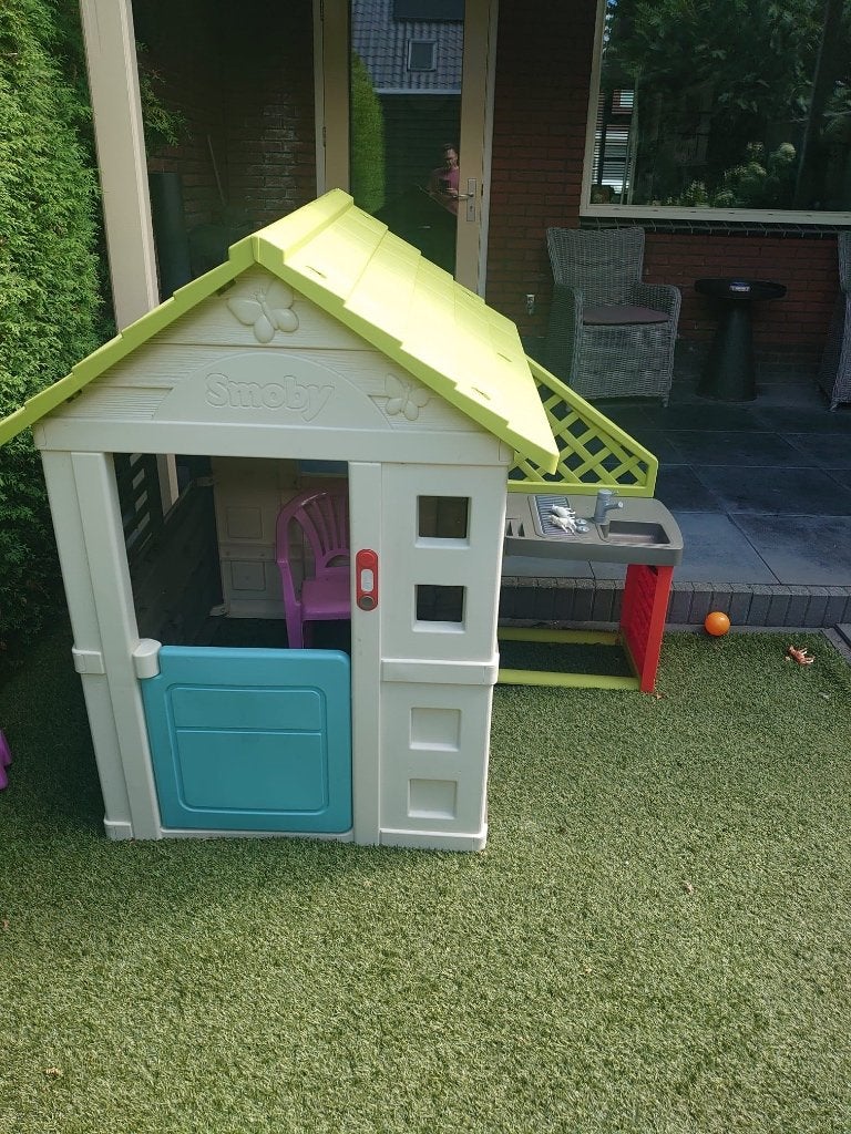 Smoby Speelhuisje met Keuken - Zo goed als nieuw, Kinderen en Baby's, Ophalen, Zo goed als nieuw, Kunststof