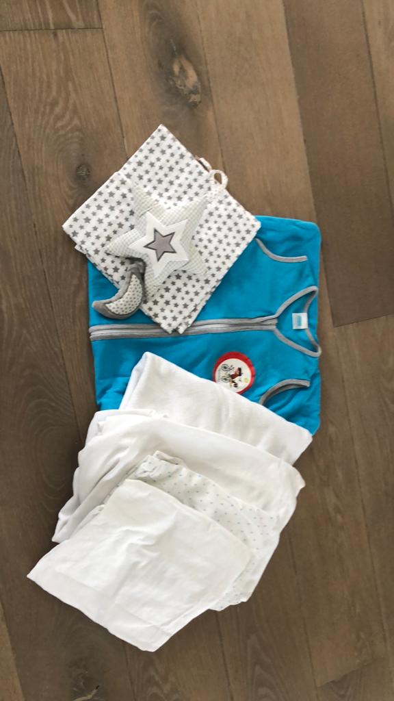 Babyslaapzak , lakentjes en speeldoos, Ophalen of Verzenden, Zo goed als nieuw, Overige typen
