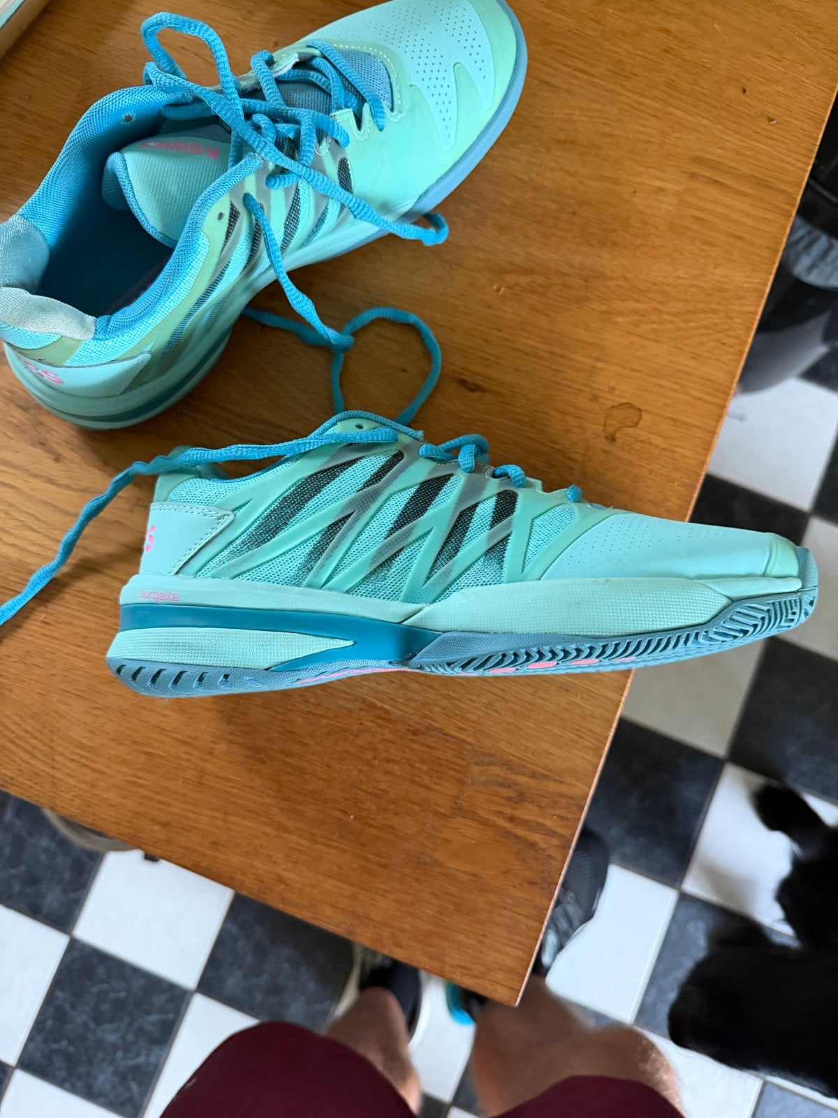 K-Swiss Tennisschoenen - Zo goed als nieuw, Ophalen of Verzenden, Zo goed als nieuw, Overige kleuren, Sportschoenen