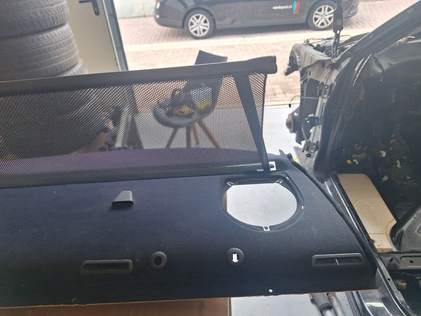 orgineel zonnescherm compleet met speake bmw e46rs, Auto-onderdelen, Interieur en Bekleding, Ophalen, Gebruikt, BMW
