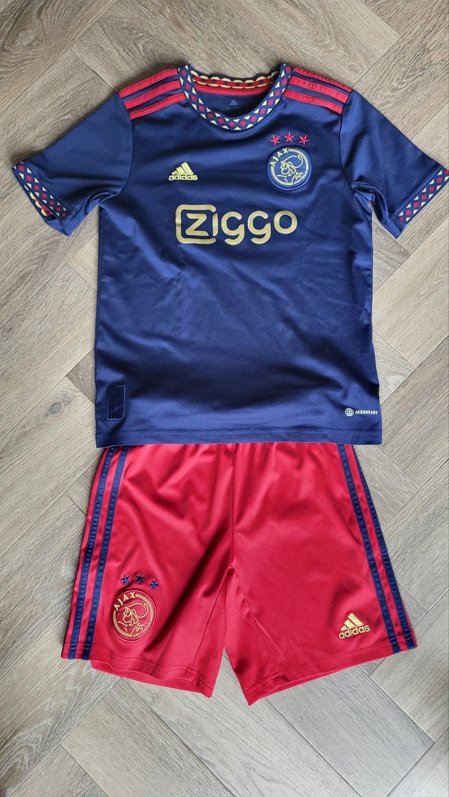 Origineel Ajax thuistenue maat 152 - Nieuwstaat, Adidas, Ophalen of Verzenden, Zo goed als nieuw, Setje