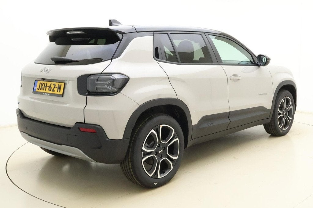 Jeep Avenger Summit 54 kWh | Panoramadak | Elektrische koffe, Auto's, 394 km, 156 pk, Leder en Stof, Origineel Nederlands