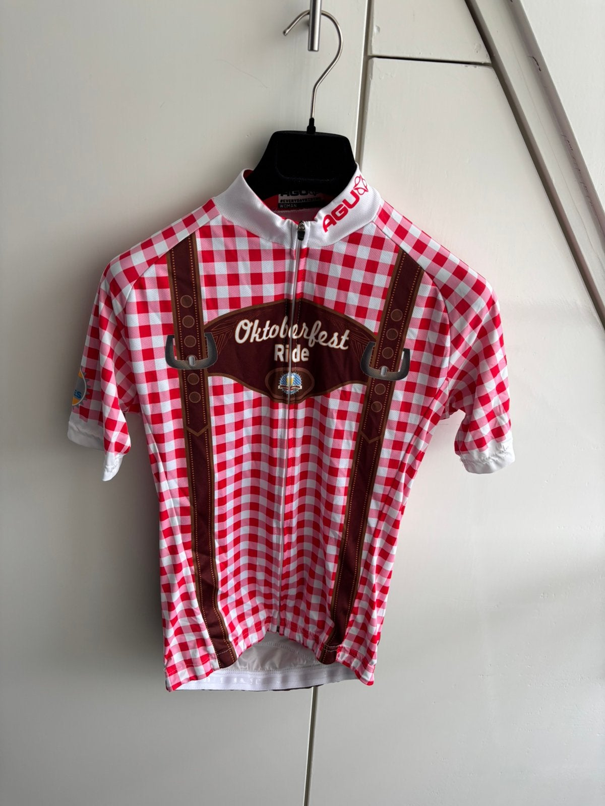 AGU oktoberfest shirt mast S, Carnaval, Ophalen of Verzenden, Zo goed als nieuw, Kleding