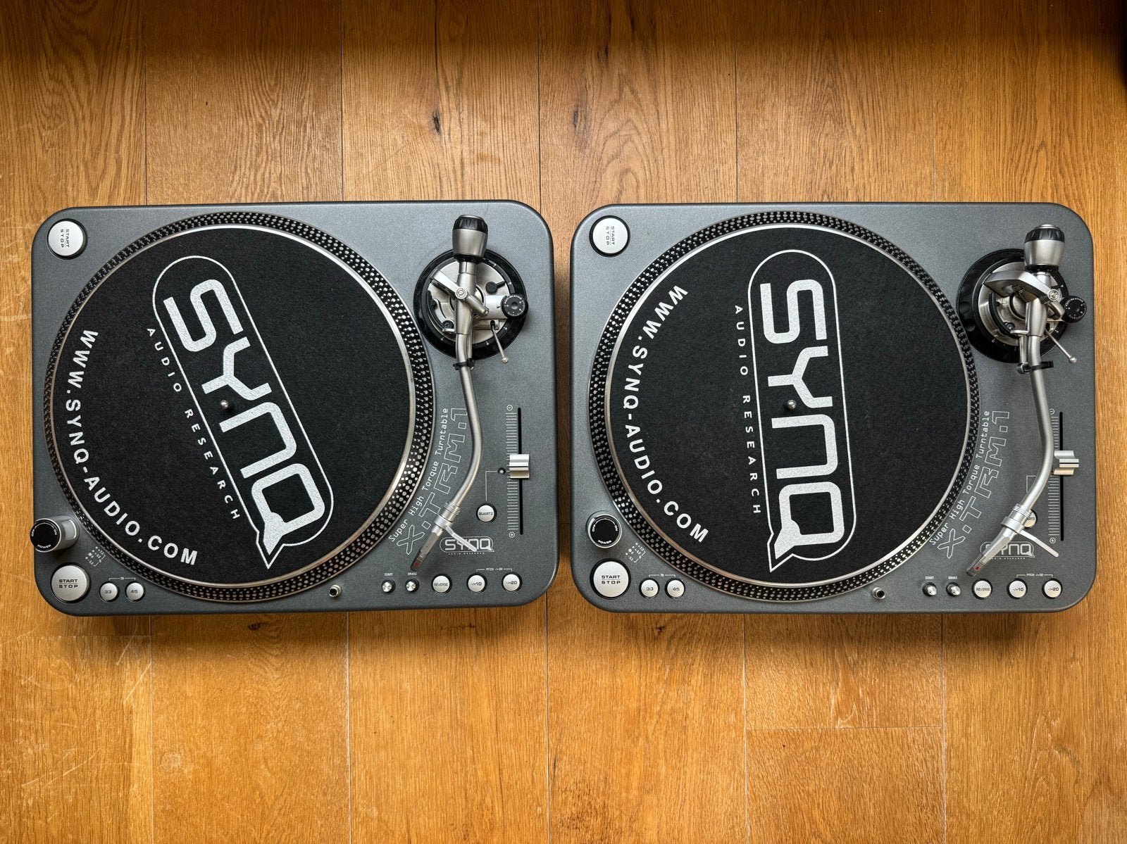 2x Synq XTRM-1 Draaitafels - High Torque DJ Set, Ophalen, Gebruikt, Draaitafel, Overige merken