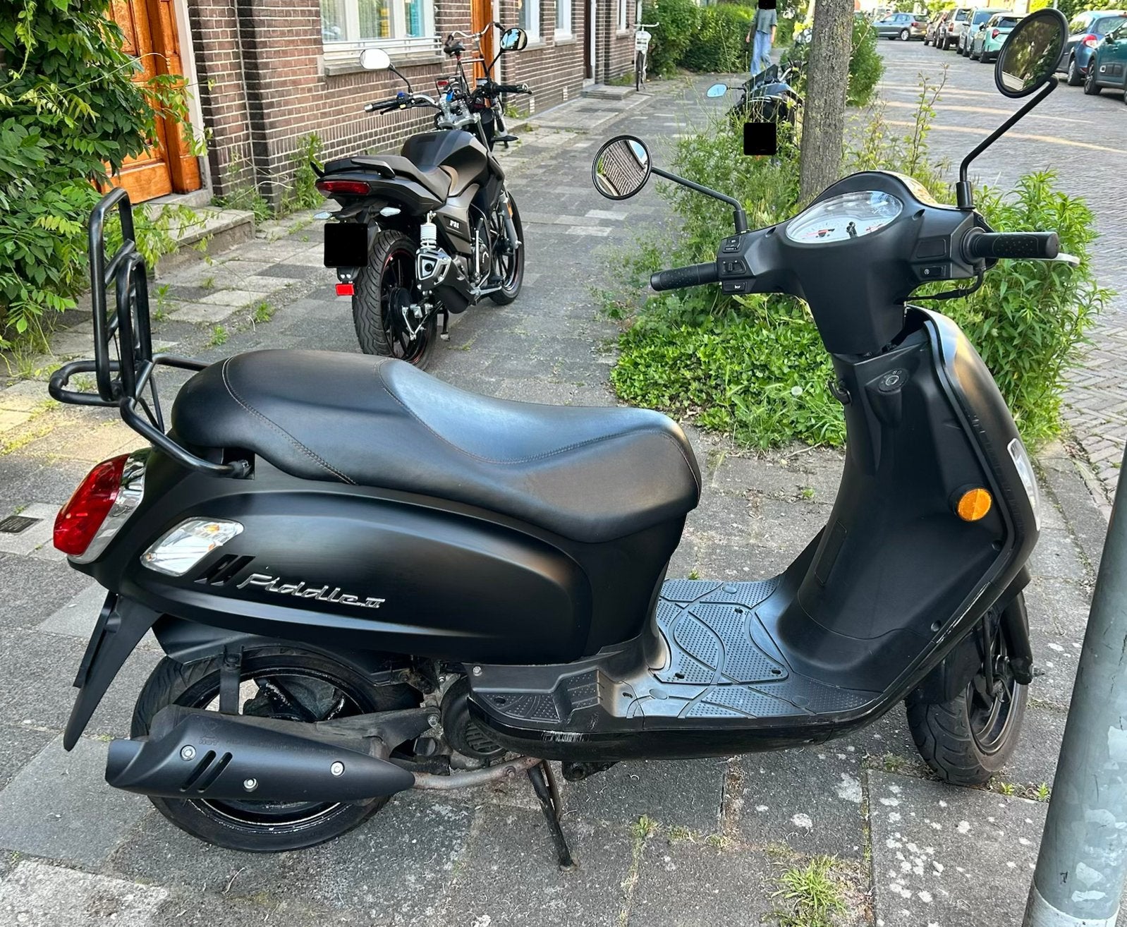 Zwarte Sym Fiddle 2 Bromfiets (45km / Geel nummerbord), Ophalen, Gebruikt, Maximaal 45 km/u, Benzine