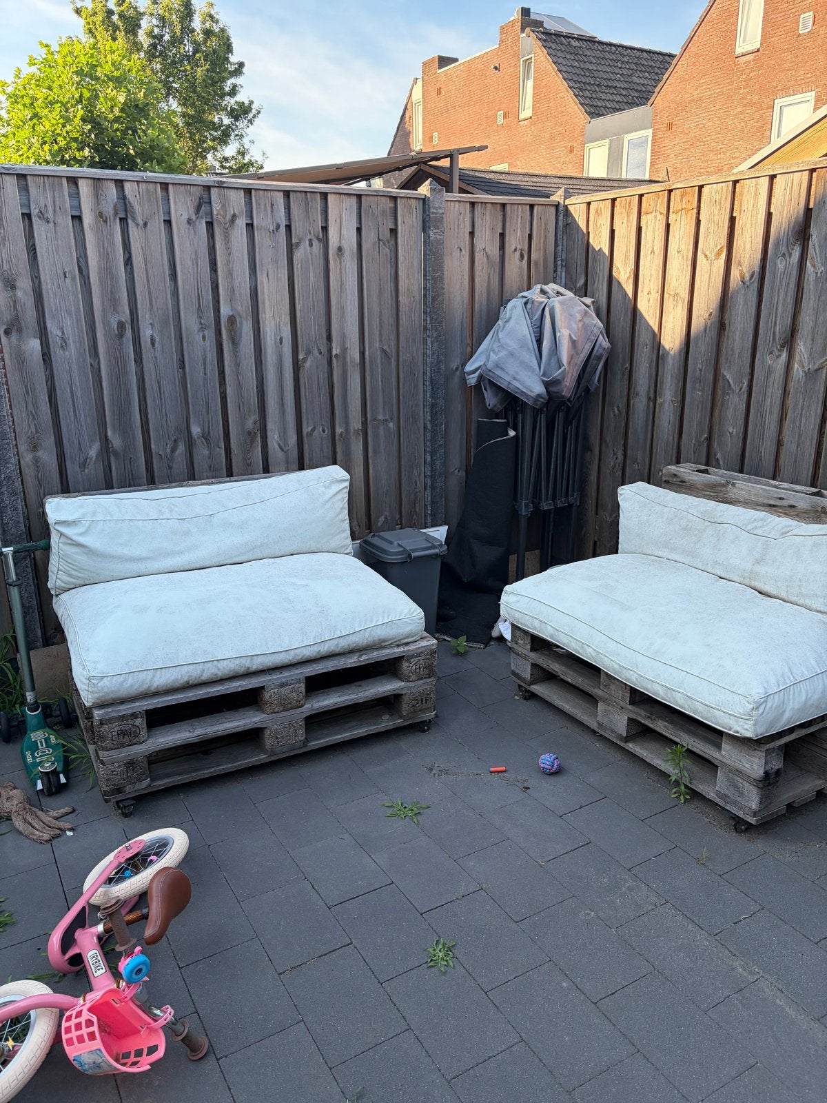 Loungeset van pallets met kussens gratis af te halen, Tuin en Terras, Tuinbanken, Ophalen, Gebruikt, Hout