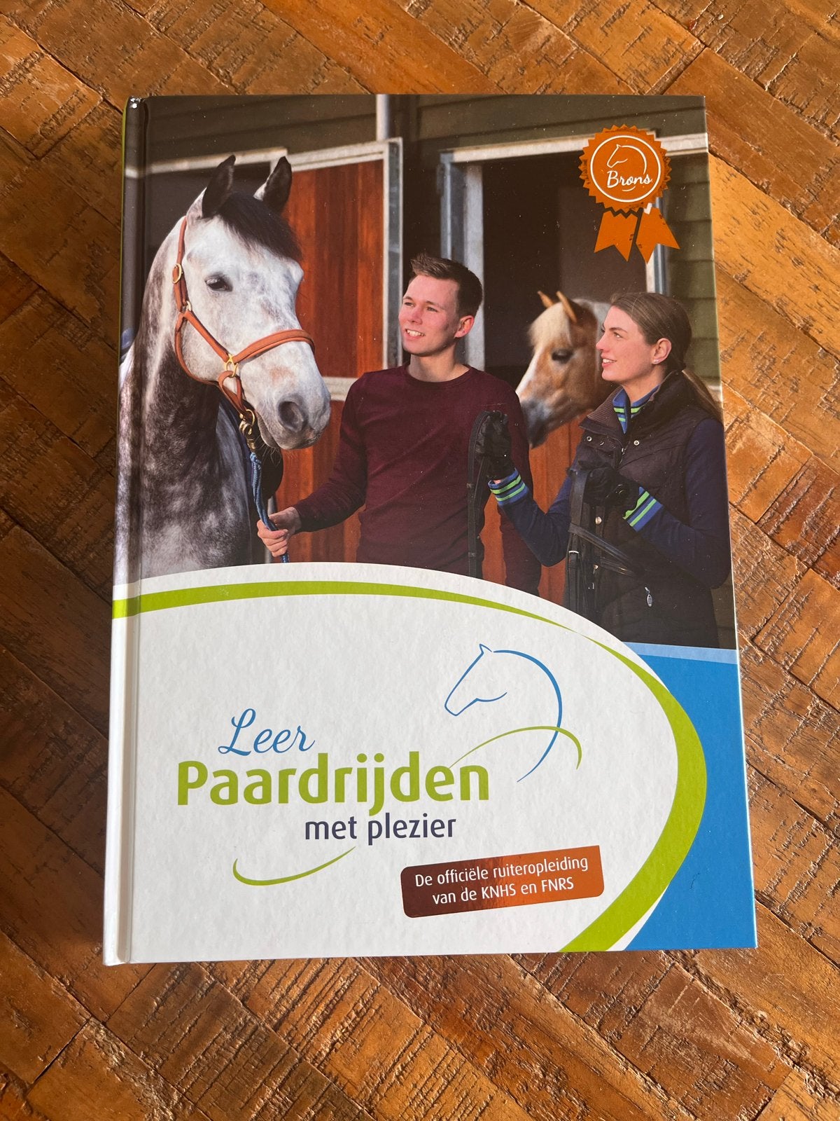 Leer Paardrijden met Plezier - KNHB en FNRS, Ophalen, Zo goed als nieuw, Overige sporten