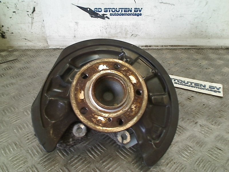 Fusee Links Achter Mercedes-Benz B (W246/W242) A2464230420, Gebruikt, Mercedes-Benz AG, Mercedes-Benz, Mercedesstraße 120, Stuttgart 70372, , Duitsland