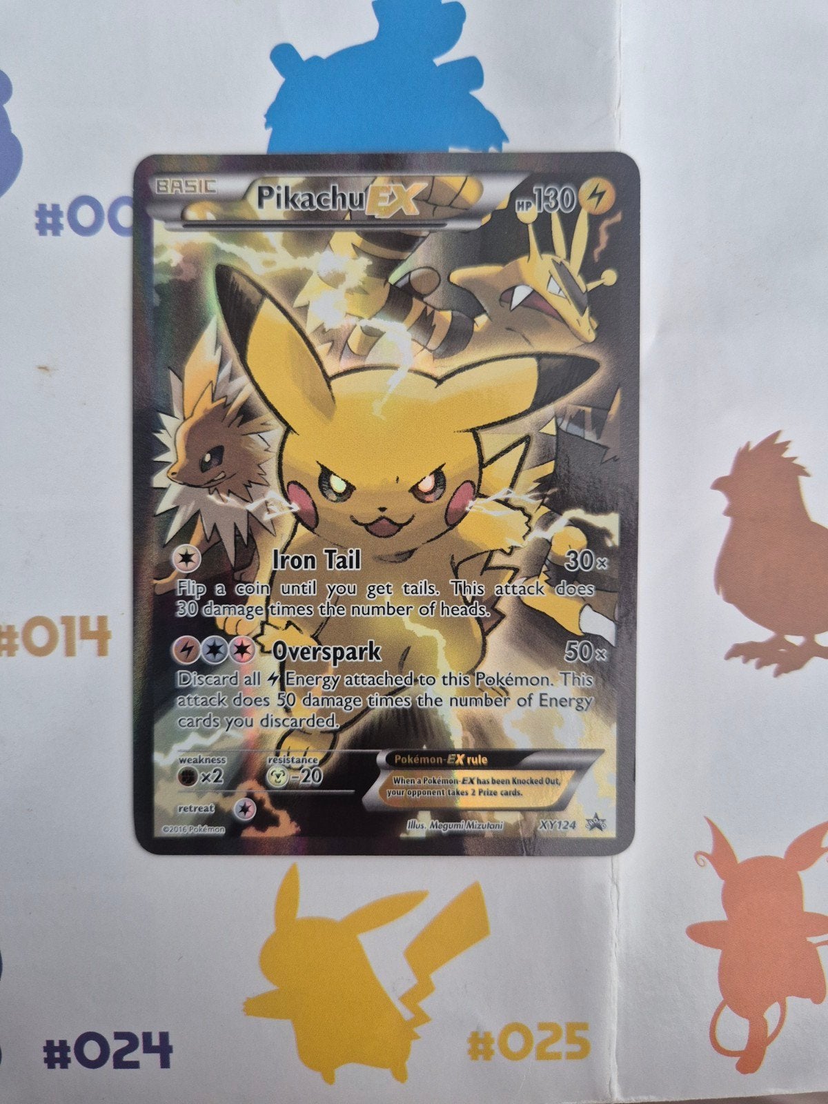 Sealed Pokemon Center ETBs - Pikachu Promo - Charizard Promo, Ophalen of Verzenden, Nieuw