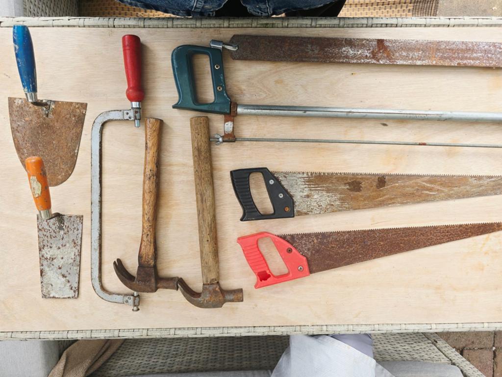 Diverse gereedschapset: zagen, hamers, troffels, Ophalen of Verzenden, Gebruikt