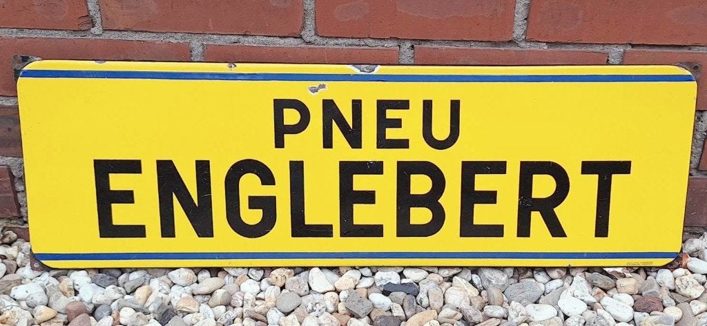 Emaille reclamebord van het Belgische bandenmerk Englebert., Reclamebord, Gebruikt, ., Ophalen of Verzenden