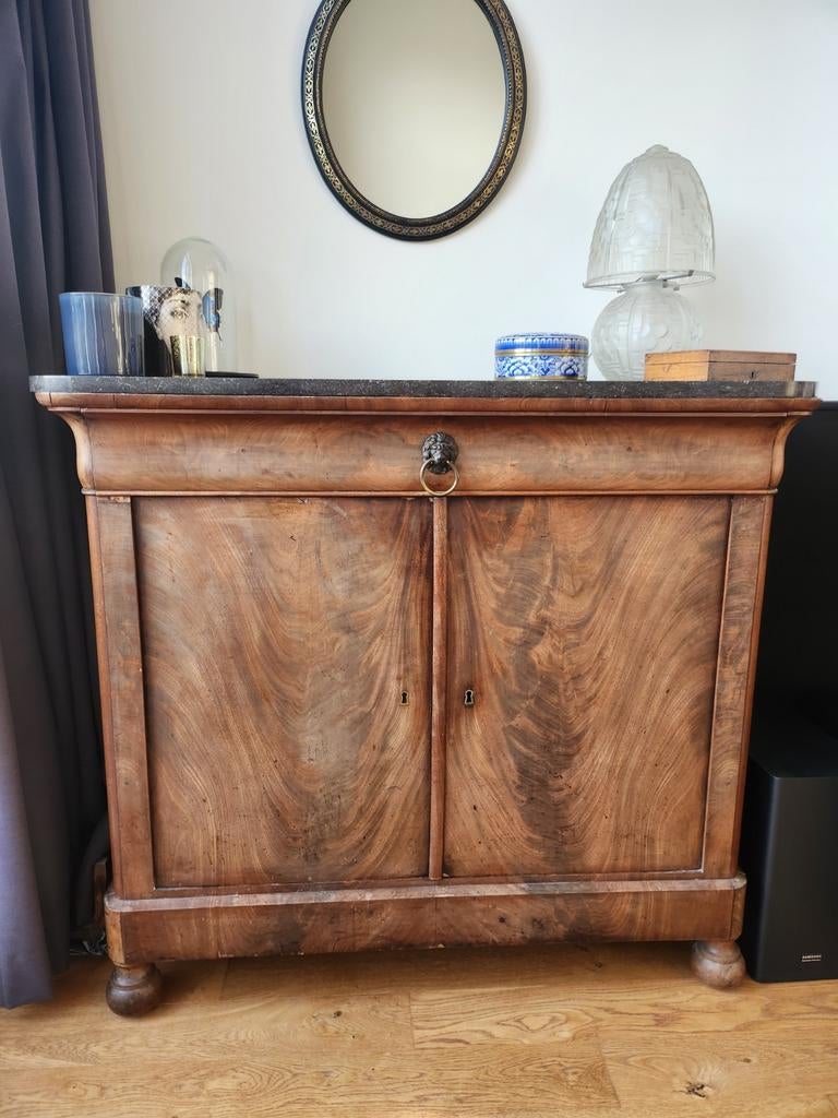 Dressoir antieke hout zwart marmer, Huis en Inrichting, Kasten | Dressoirs, Ophalen of Verzenden, 50 tot 75 cm, 100 tot 150 cm