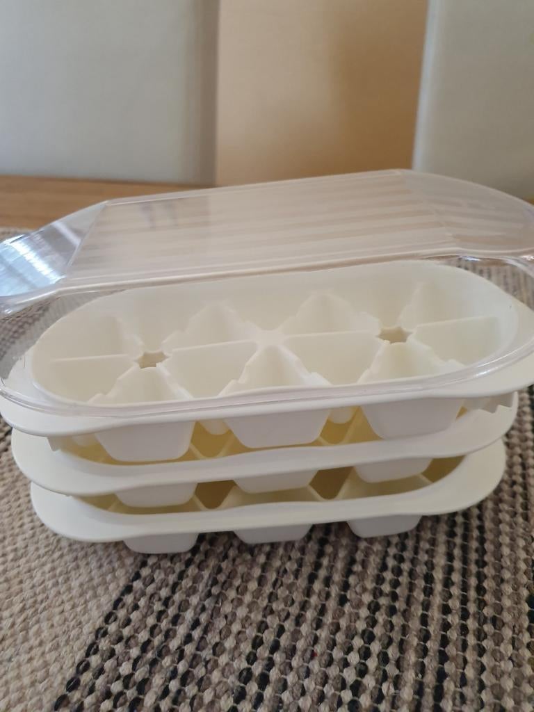 Tupperware ijsklontjes houder, Huis en Inrichting, Ophalen of Verzenden, Zo goed als nieuw, Overige typen