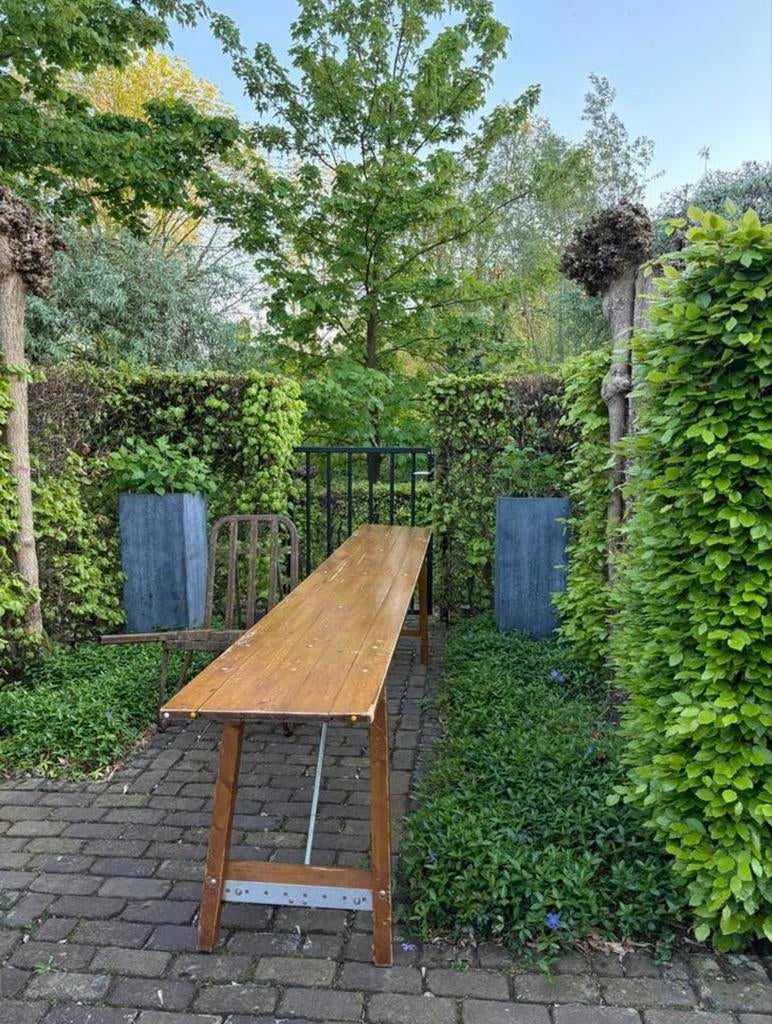 Te huur: 14 Lange inklapbare houten tafel (330x45 cm), Ophalen, Minder dan 50 cm, Gebruikt, 200 cm of meer