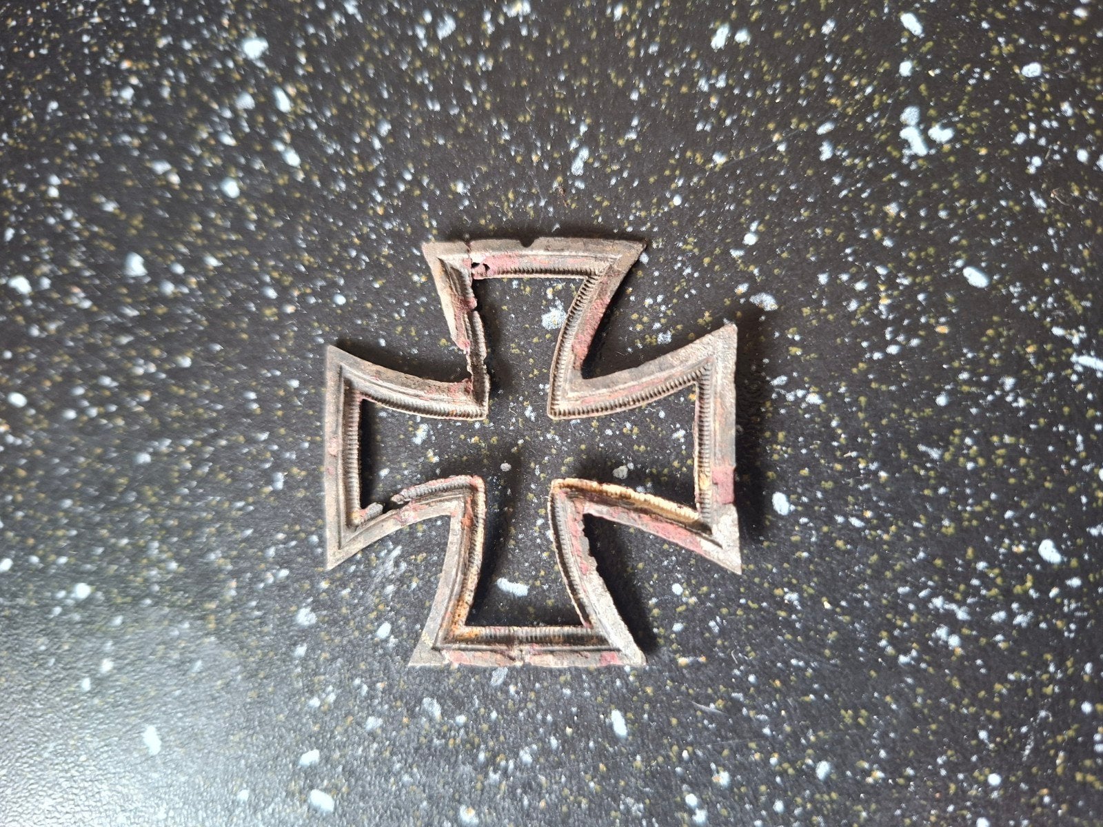Ww2 wo2 Duitse bodemvondst frame ek, Ophalen of Verzenden, Duitsland, Hulzen of Bodemvondsten