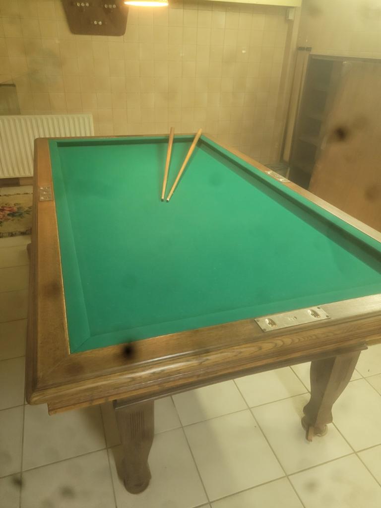 Biljarttafel met marmeren plaat en verwarming, Sport en Fitness, Biljarten en Poolen, Ophalen of Verzenden, Gebruikt, Biljarttafel