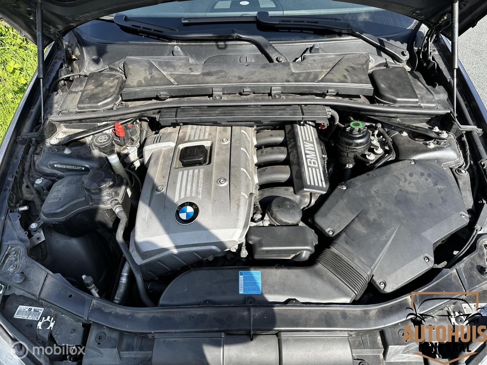 Foto 16 van BMW 3-serie 325i*MOTORSTORING*NwAPK*Airco*