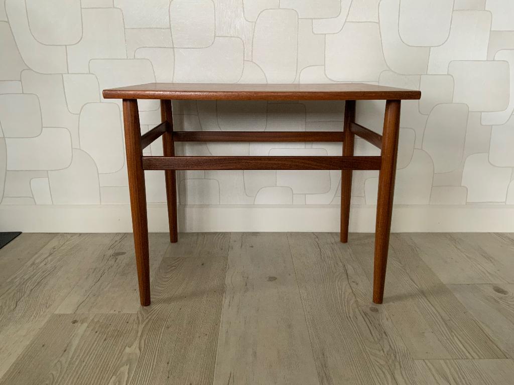 Teakhouten bijzettafel, Huis en Inrichting, Tafels | Bijzettafels, 45 tot 60 cm, Minder dan 55 cm, Gebruikt, Ophalen of Verzenden