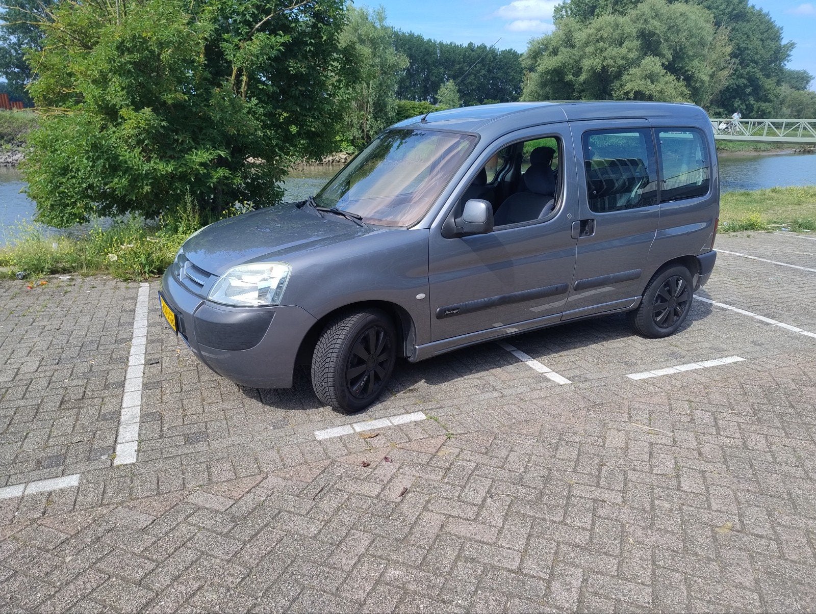 Citroën Berlingo 1.6 I 16V 2004 Grijs, Auto's, 4 cilinders, 1226 kg, Origineel Nederlands, Berlingo