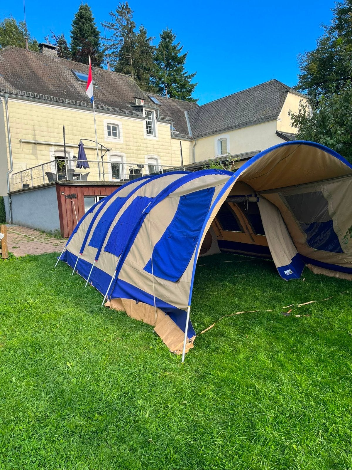 genus 800 air tent Gen FL Inflatable Camping Silver Gray / 6.0(Sleeping Area) aluminium pole tent Tested to withstand Level Usage:Employee Newsletter Die Markisensaison startet., Denkt