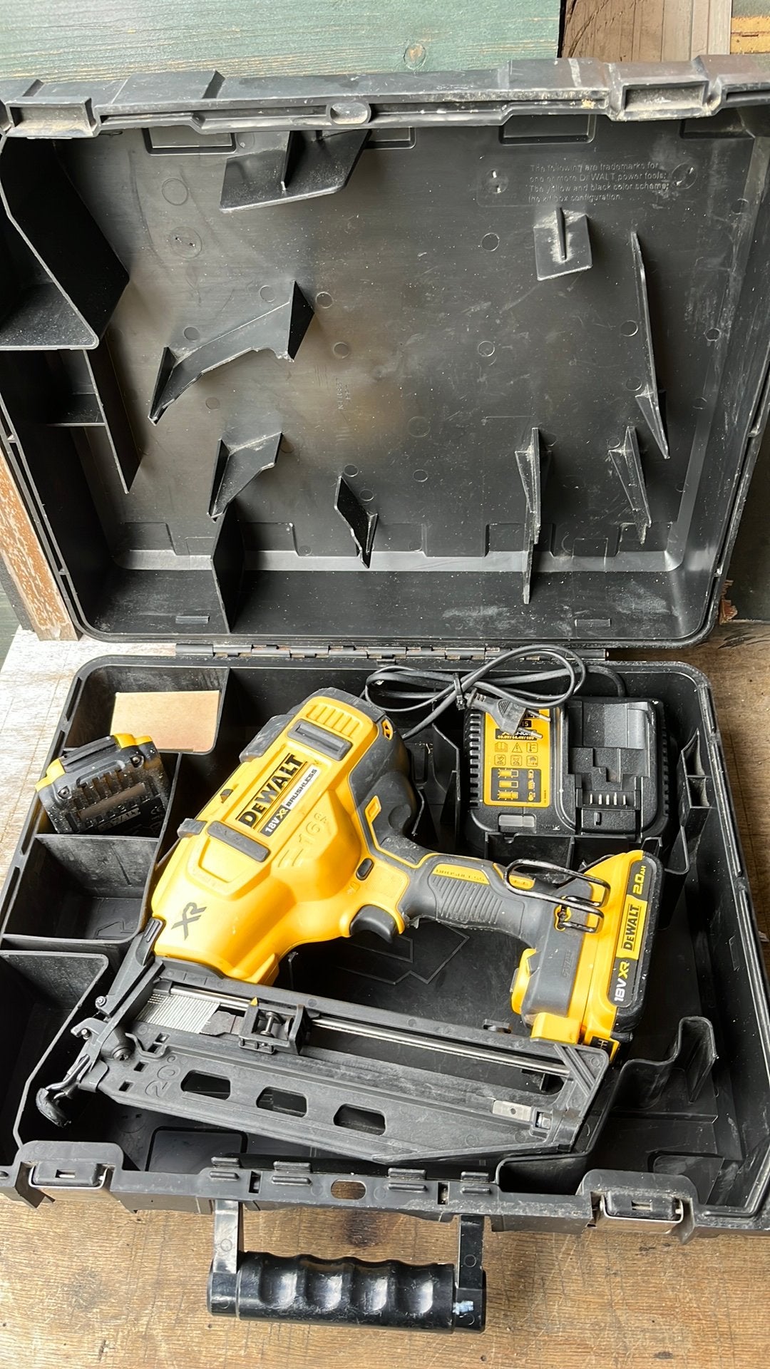 Dewalt DCN660 tacker spijker accu pistool, Ophalen of Verzenden, Gebruikt